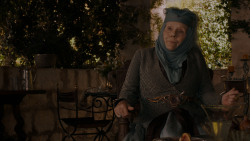 extant_GameOfThrones_4x01-TwoSwords_4120