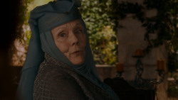extant_GameOfThrones_4x01-TwoSwords_4185
