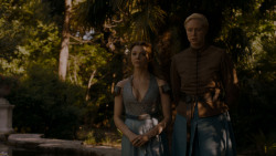extant_GameOfThrones_4x01-TwoSwords_4220