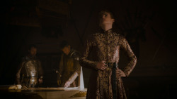 extant_GameOfThrones_4x01-TwoSwords_4265