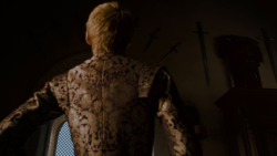 extant_GameOfThrones_4x01-TwoSwords_4269
