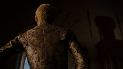 extant_GameOfThrones_4x01-TwoSwords_4270