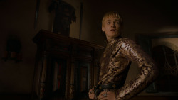 extant_GameOfThrones_4x01-TwoSwords_4277