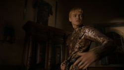 extant_GameOfThrones_4x01-TwoSwords_4279