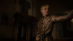 extant_GameOfThrones_4x01-TwoSwords_4281