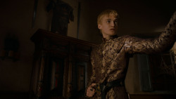 extant_GameOfThrones_4x01-TwoSwords_4283