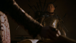 extant_GameOfThrones_4x01-TwoSwords_4389