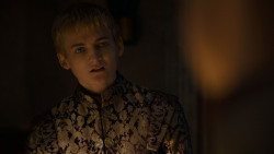 extant_GameOfThrones_4x01-TwoSwords_4431