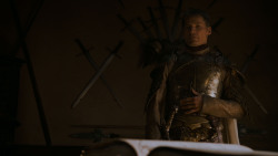 extant_GameOfThrones_4x01-TwoSwords_4466