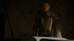 extant_GameOfThrones_4x01-TwoSwords_4468