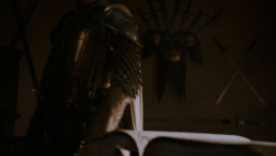 extant_GameOfThrones_4x01-TwoSwords_4470
