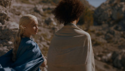 extant_GameOfThrones_4x01-TwoSwords_4517