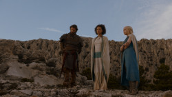 extant_GameOfThrones_4x01-TwoSwords_4537
