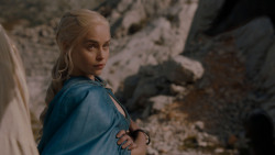 extant_GameOfThrones_4x01-TwoSwords_4540