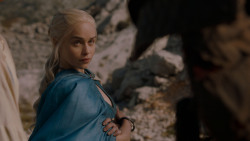 extant_GameOfThrones_4x01-TwoSwords_4542