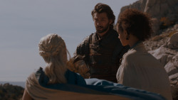 extant_GameOfThrones_4x01-TwoSwords_4548