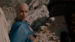 extant_GameOfThrones_4x01-TwoSwords_4552
