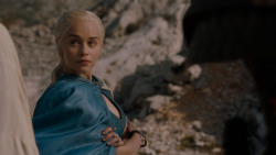 extant_GameOfThrones_4x01-TwoSwords_4554