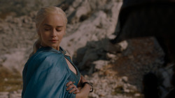 extant_GameOfThrones_4x01-TwoSwords_4563