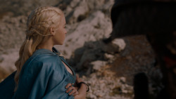 extant_GameOfThrones_4x01-TwoSwords_4570
