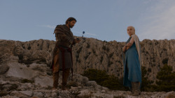 extant_GameOfThrones_4x01-TwoSwords_4577