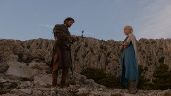 extant_GameOfThrones_4x01-TwoSwords_4578