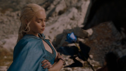 extant_GameOfThrones_4x01-TwoSwords_4582