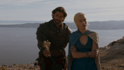 extant_GameOfThrones_4x01-TwoSwords_4590