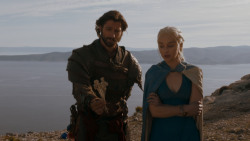 extant_GameOfThrones_4x01-TwoSwords_4591