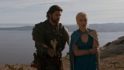 extant_GameOfThrones_4x01-TwoSwords_4592