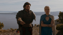 extant_GameOfThrones_4x01-TwoSwords_4596