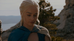 extant_GameOfThrones_4x01-TwoSwords_4601