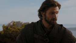 extant_GameOfThrones_4x01-TwoSwords_4605