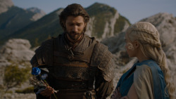extant_GameOfThrones_4x01-TwoSwords_4618