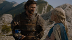 extant_GameOfThrones_4x01-TwoSwords_4627