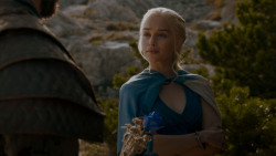 extant_GameOfThrones_4x01-TwoSwords_4629