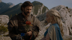 extant_GameOfThrones_4x01-TwoSwords_4637