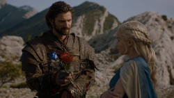 extant_GameOfThrones_4x01-TwoSwords_4664
