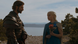 extant_GameOfThrones_4x01-TwoSwords_4674