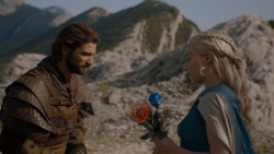 extant_GameOfThrones_4x01-TwoSwords_4677