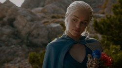 extant_GameOfThrones_4x01-TwoSwords_4680