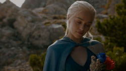 extant_GameOfThrones_4x01-TwoSwords_4684