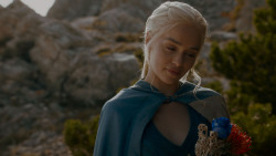 extant_GameOfThrones_4x01-TwoSwords_4685