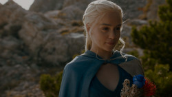 extant_GameOfThrones_4x01-TwoSwords_4690