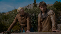 extant_GameOfThrones_4x01-TwoSwords_4811