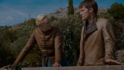 extant_GameOfThrones_4x01-TwoSwords_4816