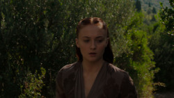 extant_GameOfThrones_4x01-TwoSwords_4942