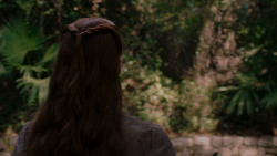 extant_GameOfThrones_4x01-TwoSwords_4990