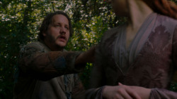 extant_GameOfThrones_4x01-TwoSwords_4994