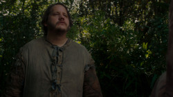extant_GameOfThrones_4x01-TwoSwords_5009